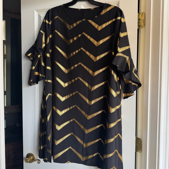 Amazon Dresses & Skirts - Black and Gold Metallic Chevron Dress relaxed fit